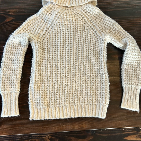 GAP Textured Cream Turtleneck Sweater - Picture 10 of 10